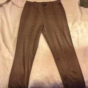 ❤️‍🔥CHIC Beige Suede Pants w/ Snake Skin pattern  (SIZE Large)